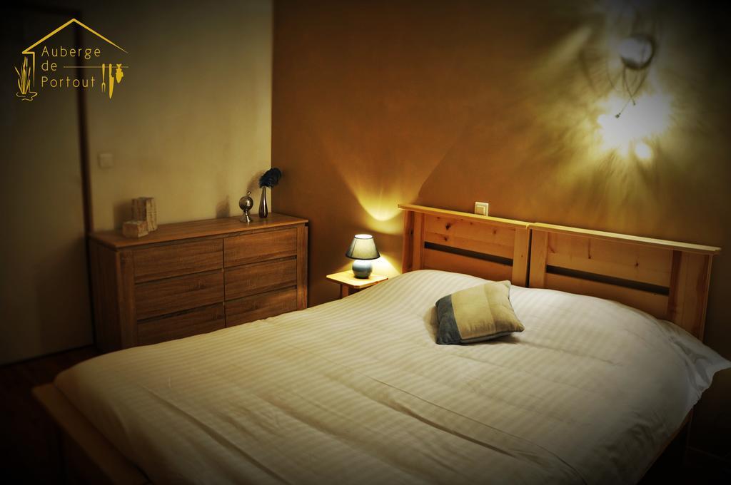 Auberge De Portout ชานาซ ห้อง รูปภาพ
